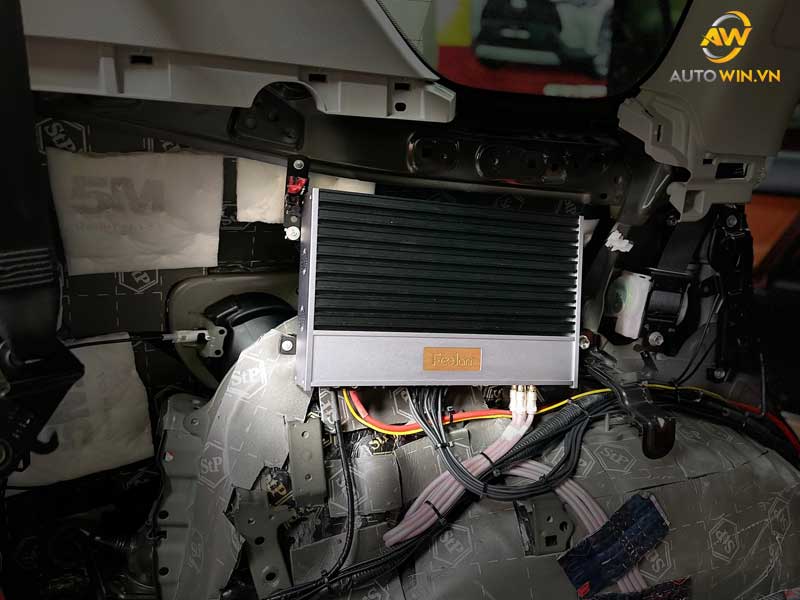 Nâng Cấp Amply cho Toyota Prado