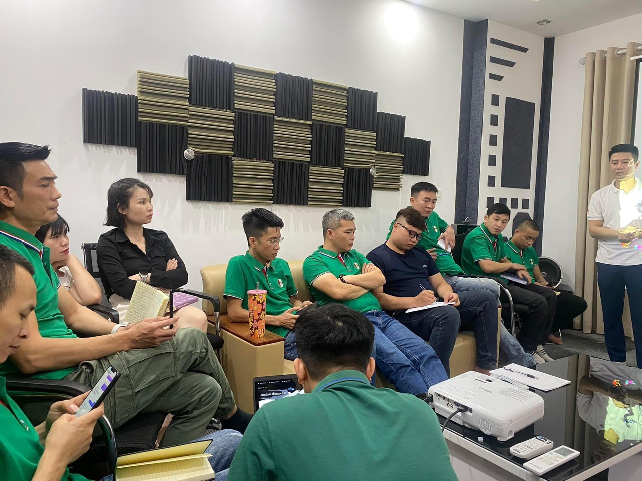 đào tạo âm thanh xe hơi 2024